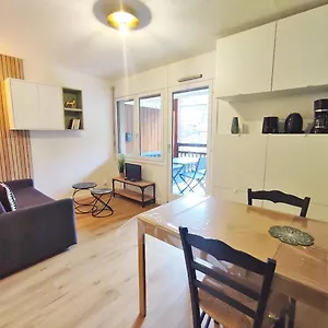 Le Cerf Charmant, T2, Luchon, Wifi, Balcon, Ascenseur, 4 Personnes Appartement Bagnères-de-Luchon